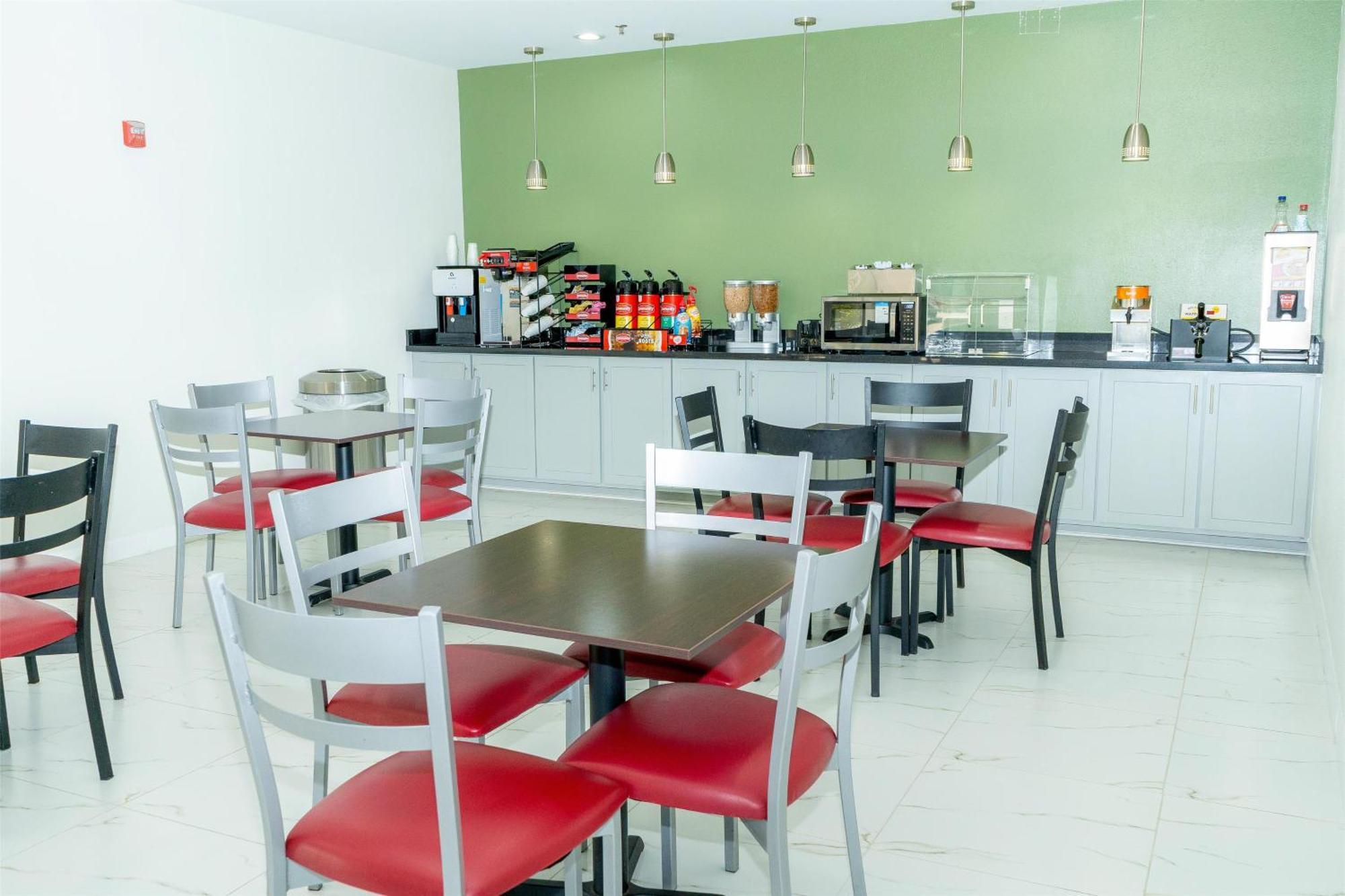 Oyo Townhouse - Gonzale