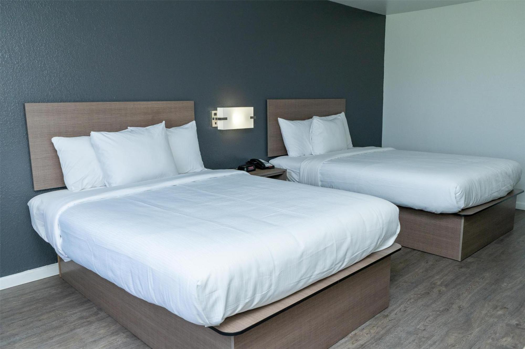 Americas Value Hotel 2*