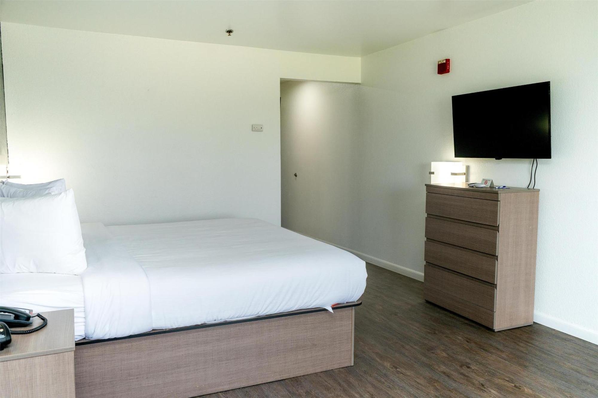 Americas Value Hotel 2*