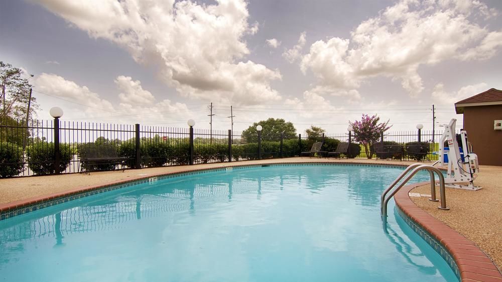 Americas Value Hotel